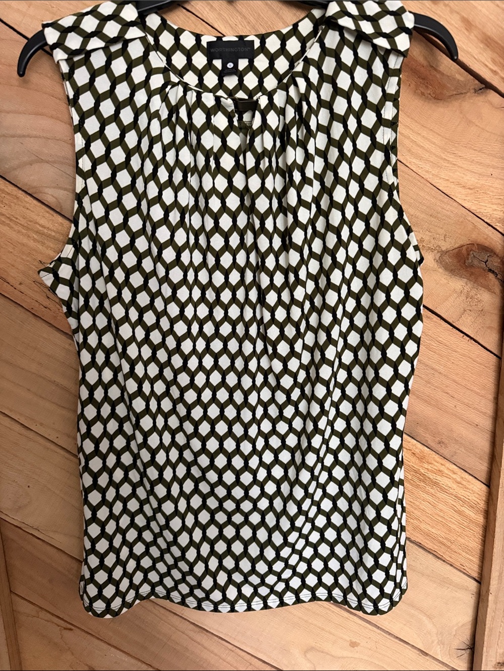 Worthington Olive & White Sleeveless Geometric Print Camisole
